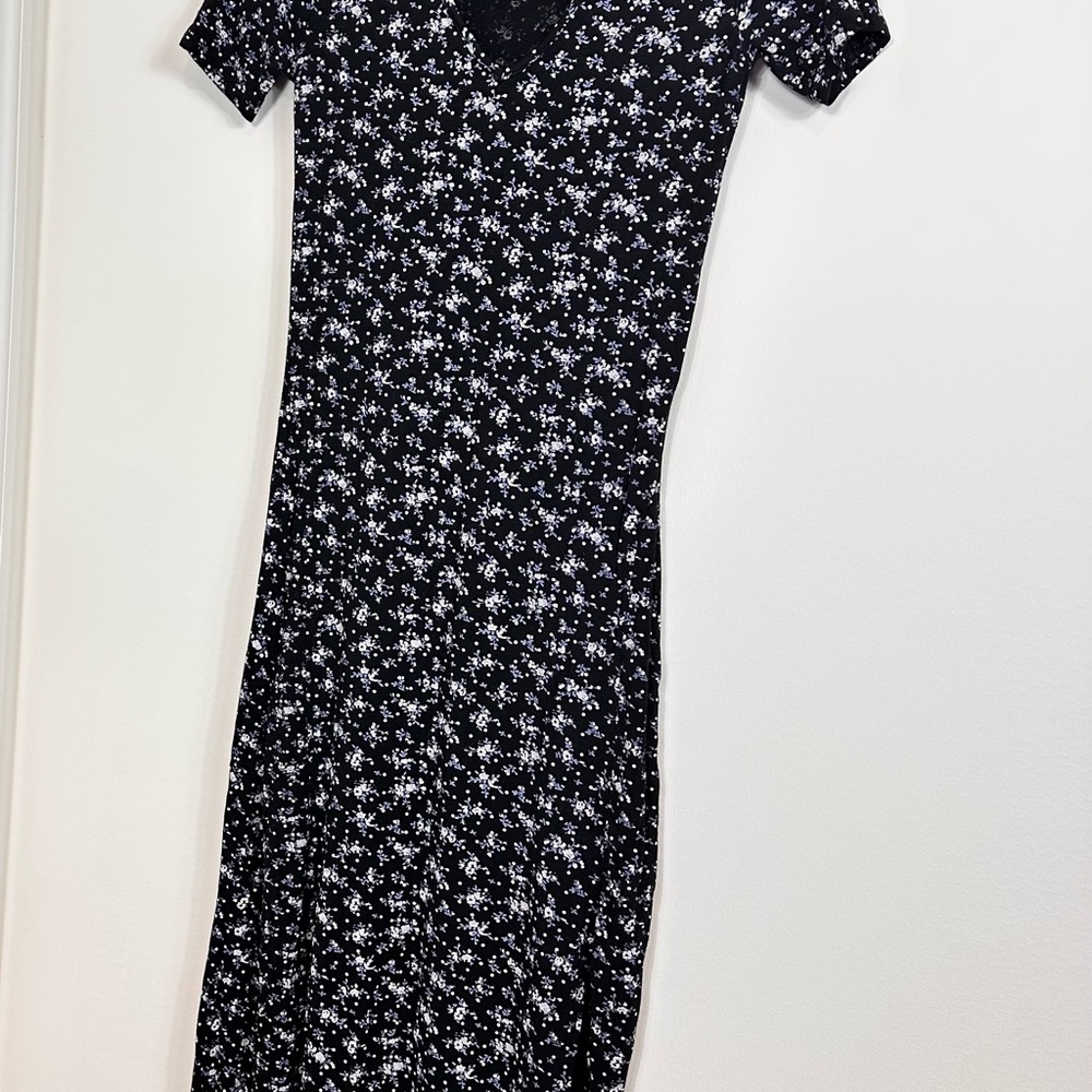 Prettylittlething Floral Black 	Dress